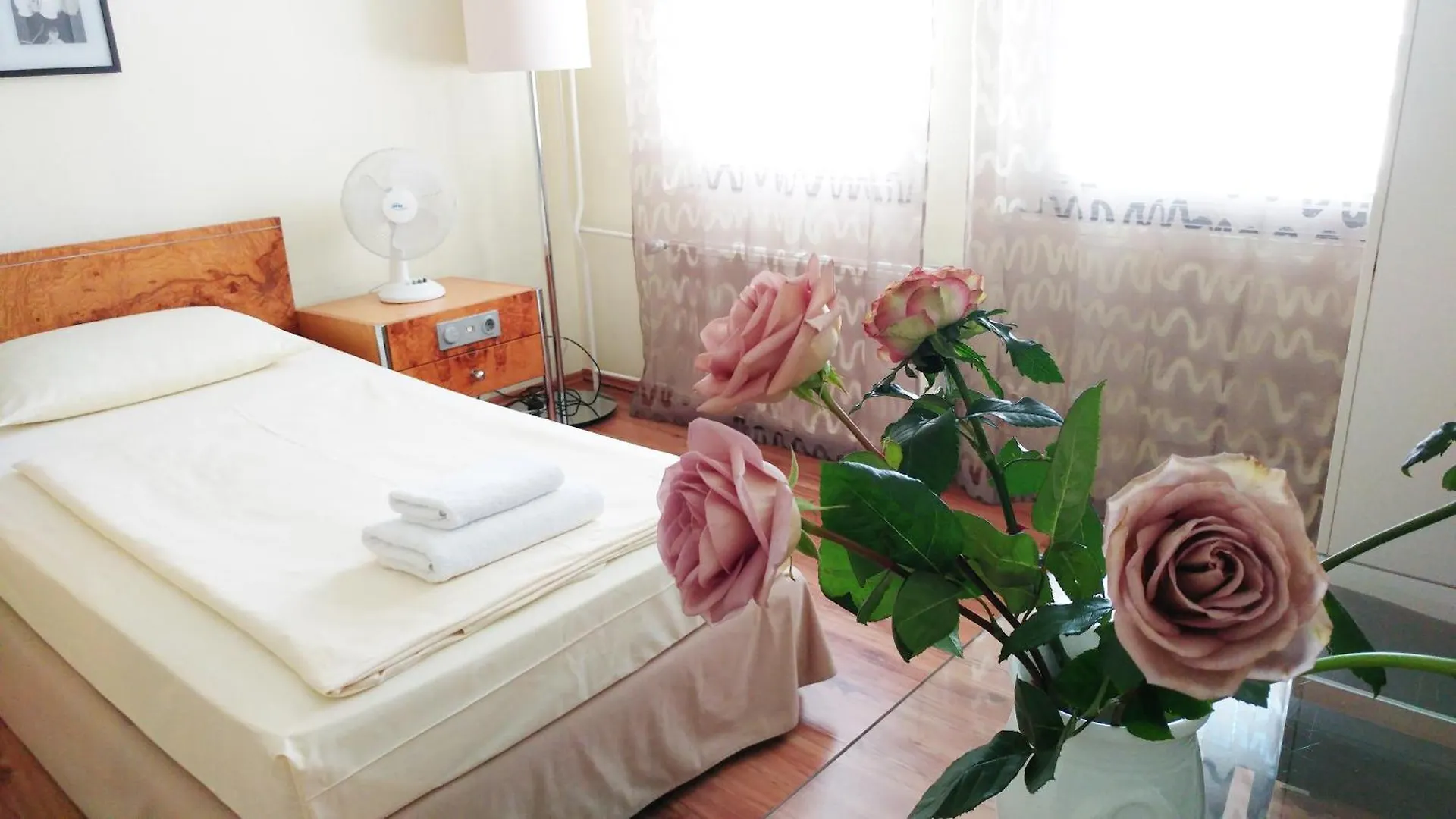 **  Hotel M68 Berlin Almanya